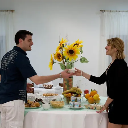 Hotel Santa Lucia 3*